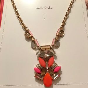 Stella & Dot Pop Geo Necklace